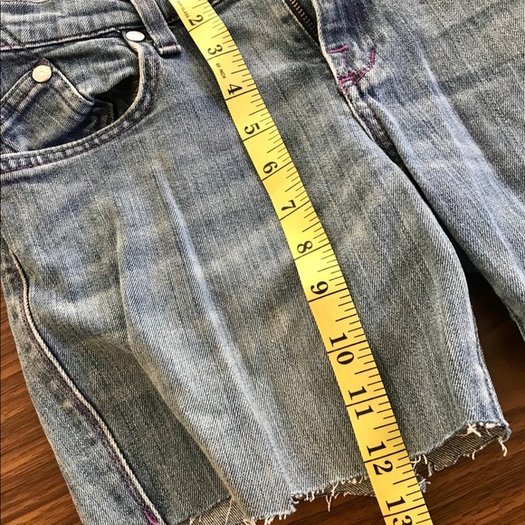 Rock & Republic Cut Off Denim Shorts - Picture 7 of 8